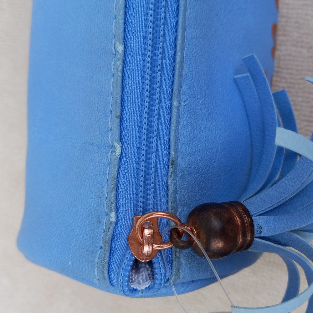 Essentials Pouch - Picture 5 of 8